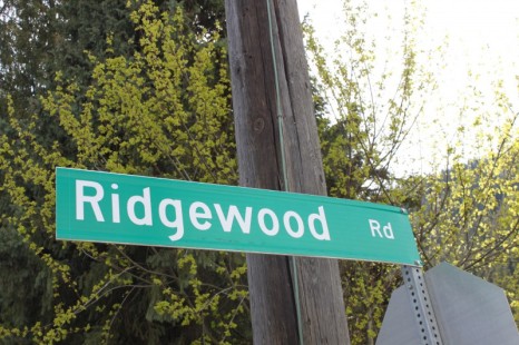 Ridgewood Rd sign